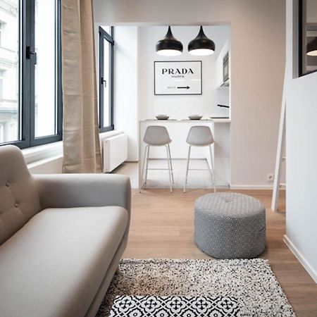 Studios Fully Equipped Near Place Stephanie Брюксел Екстериор снимка